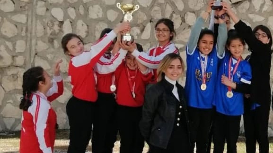 Öğrencilerimiz 2022 - 2023 Okullar arası bocce yarışmaları küçük kızlar kategorisinde Burdur 2.si oldu.